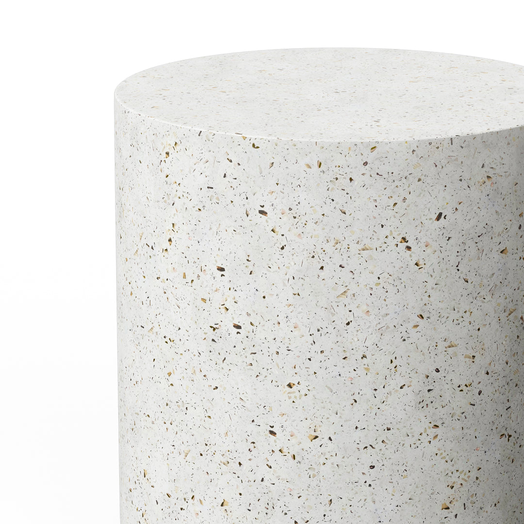 Una Indoor/Outdoor Concrete Pedestal