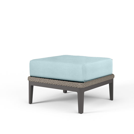 Marbella Ottoman in Dupione Celeste, No Welt