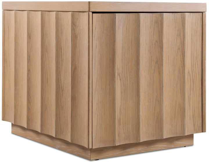 American Home Furniture Hooker Furniture Commerce and Market Willow End Table