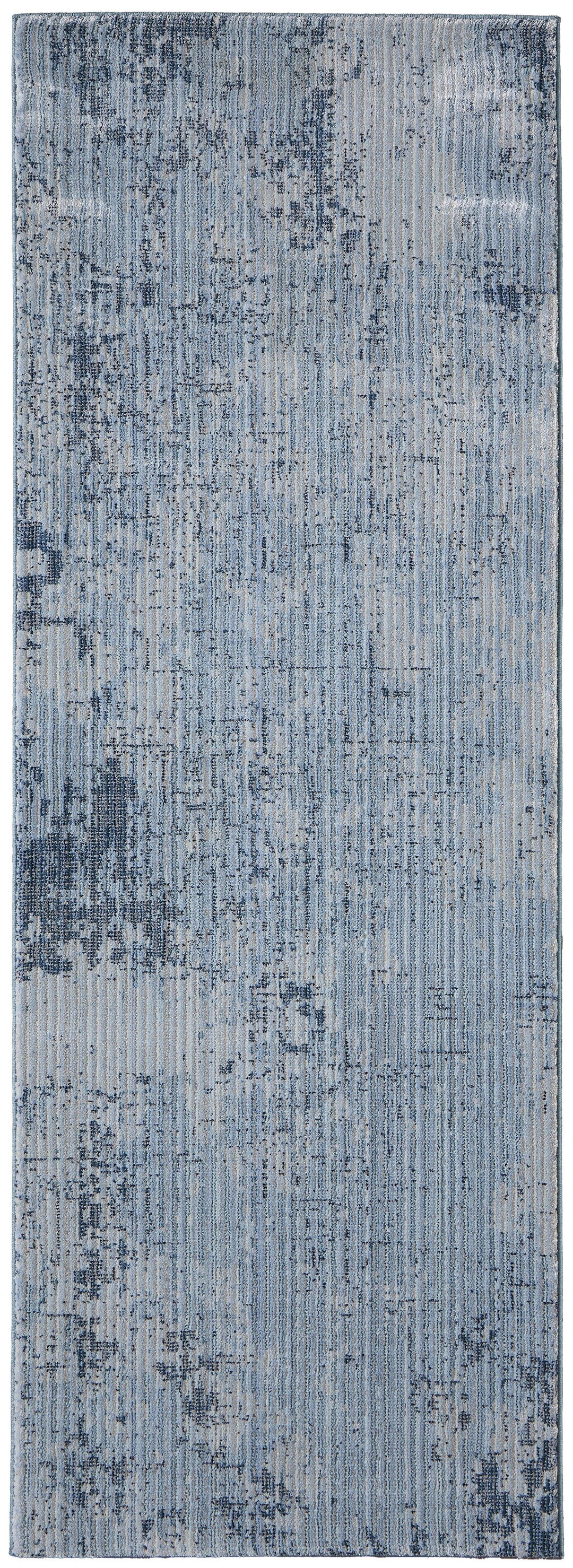 Runner/Blue-Light Blue