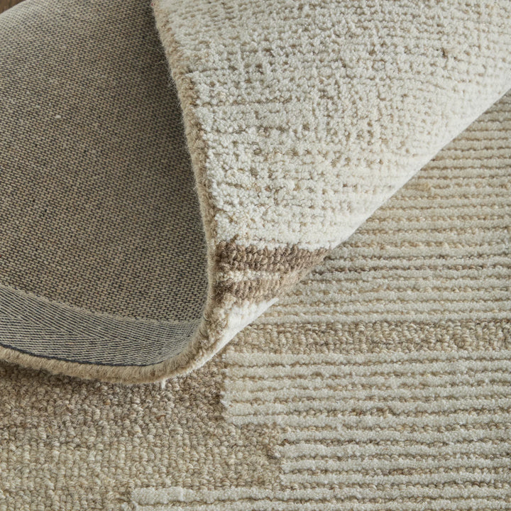 Rectangle/5' x 8'/Beige/Ivory