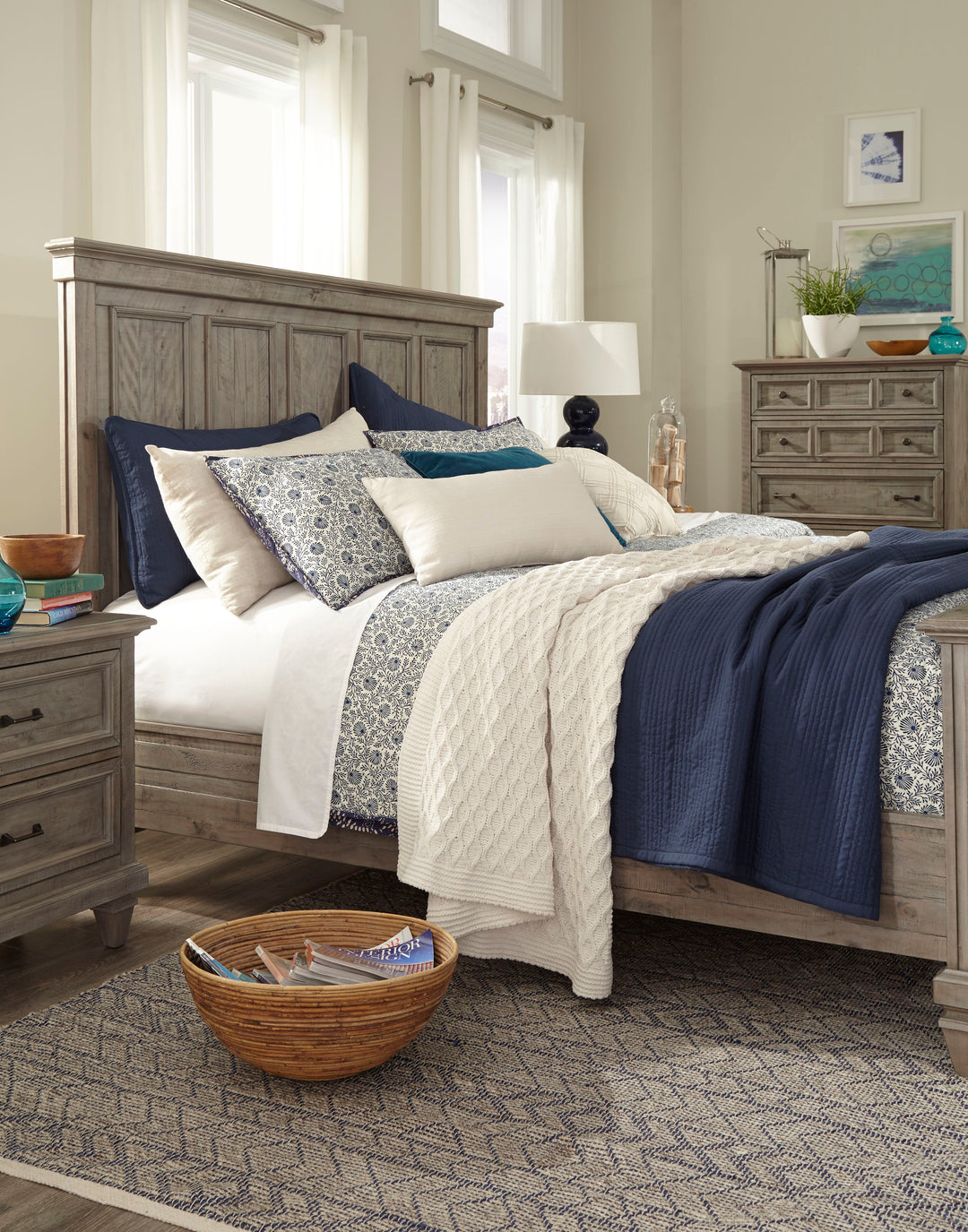 Lancaster Dovetail Grey King Panel Bed - B4352-64