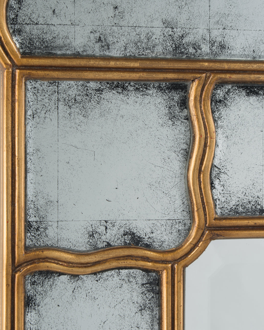 Isabella Mirror