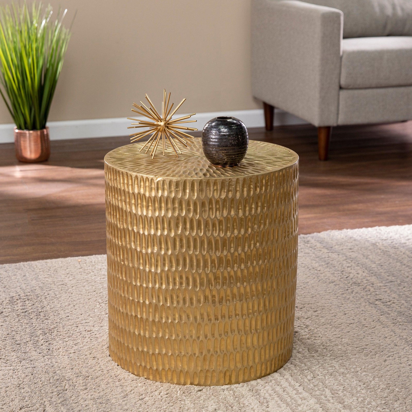 SEI Furniture Doylin Round Accent Table ACCENT TABLES