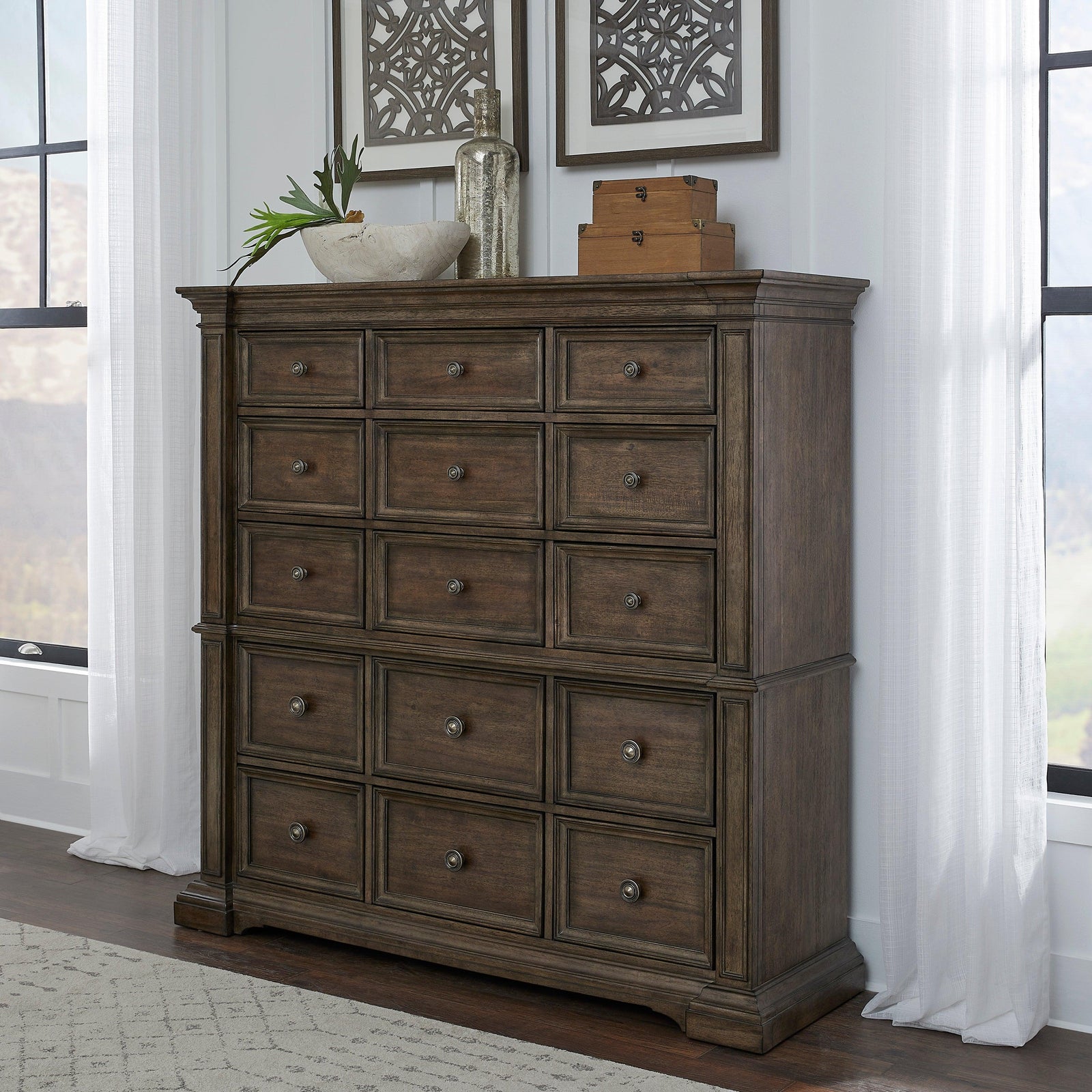 Pulaski Woodbury 15-Drawer Master Dresser DRESSERS