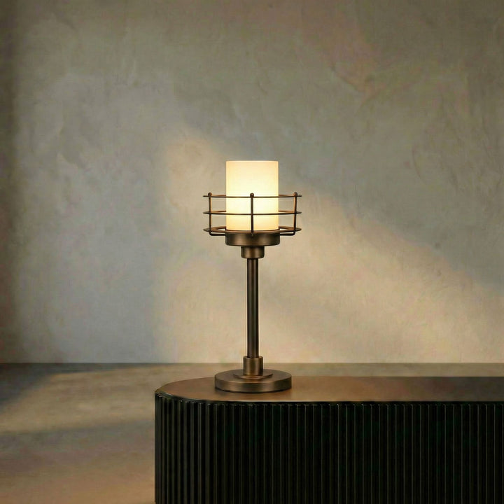 Noir - AI Hero - LAMP793
