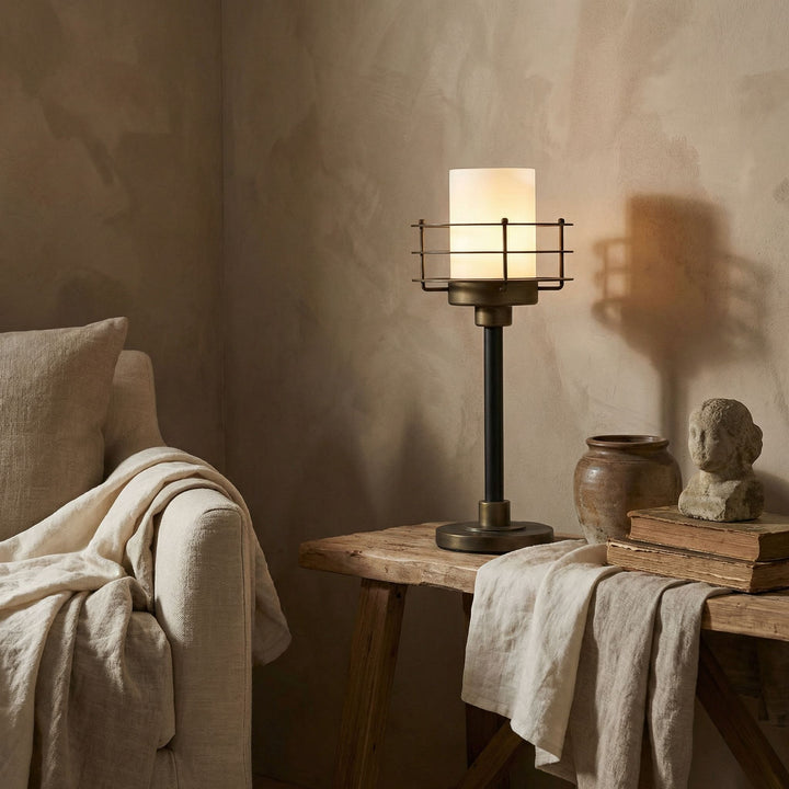 Noir - AI Lifestyle - LAMP793