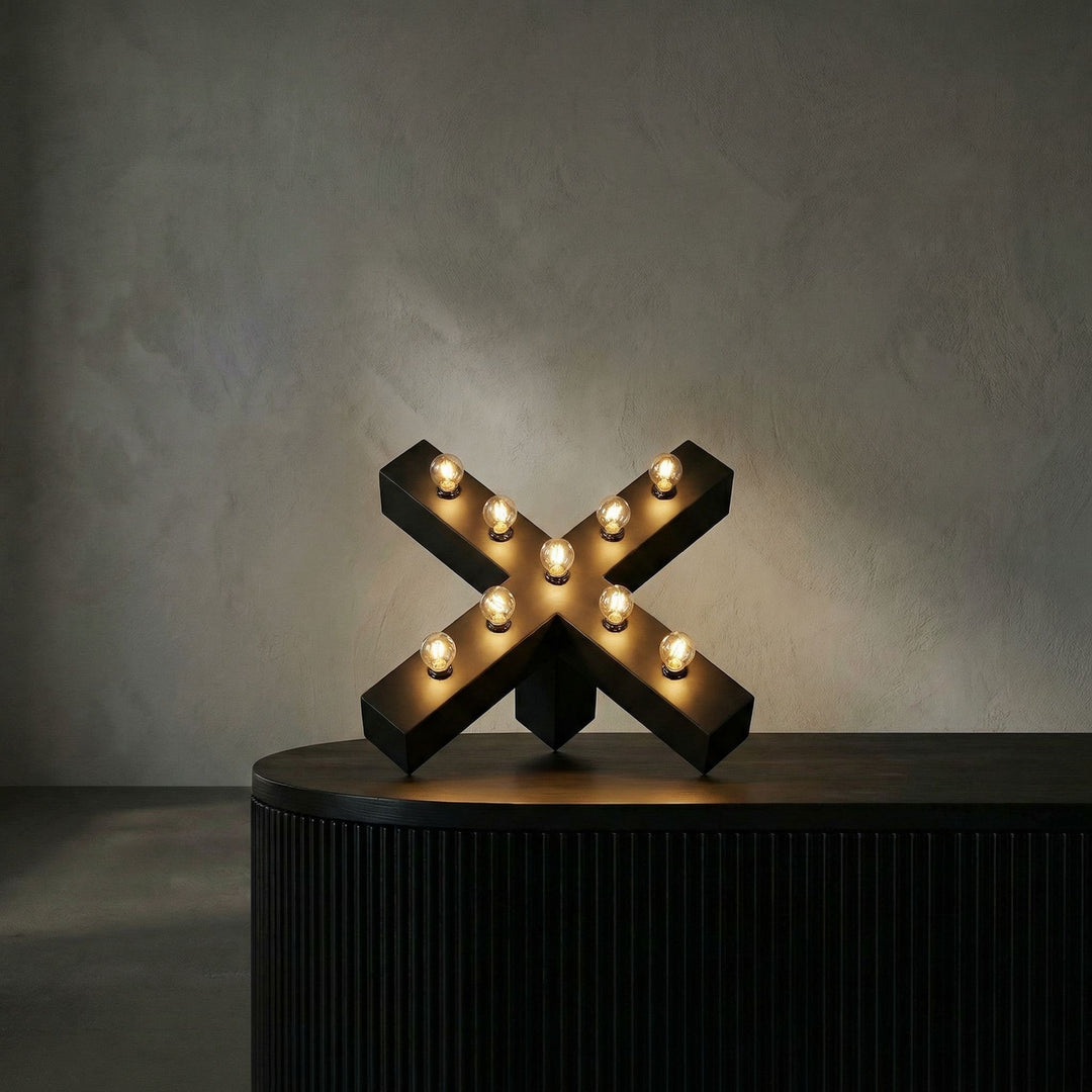 Noir - AI Hero - LAMP739MTB