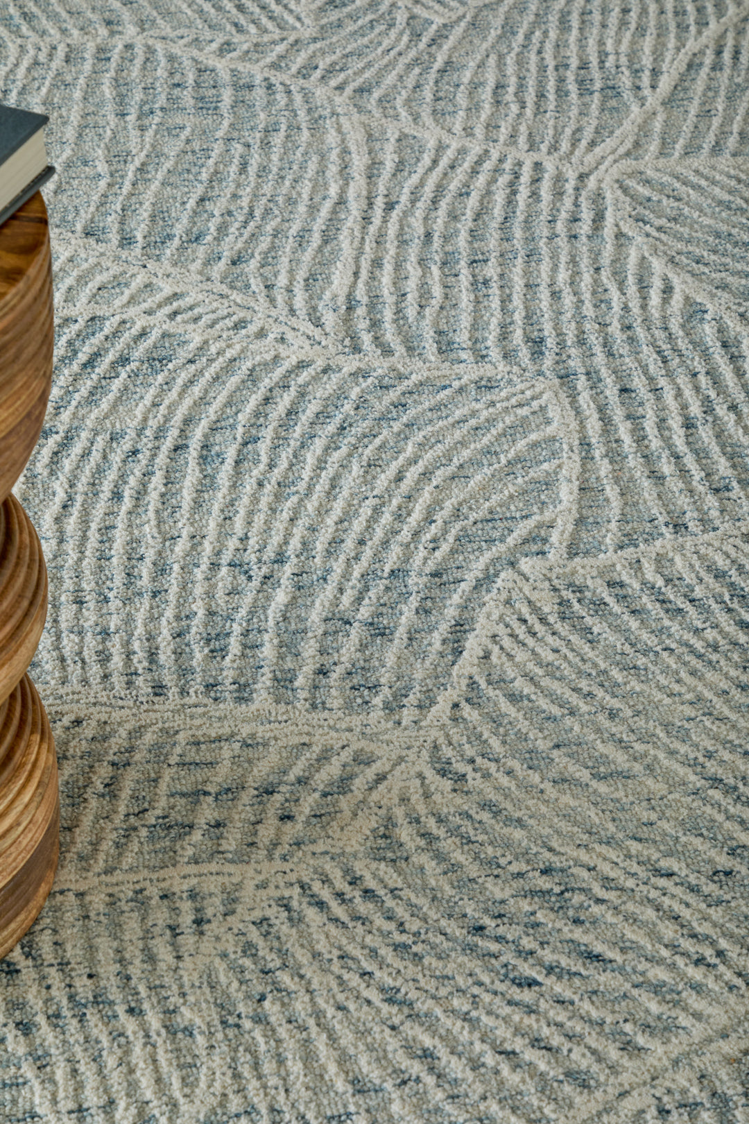 Rectangle/5' x 8'/Blue/Ivory