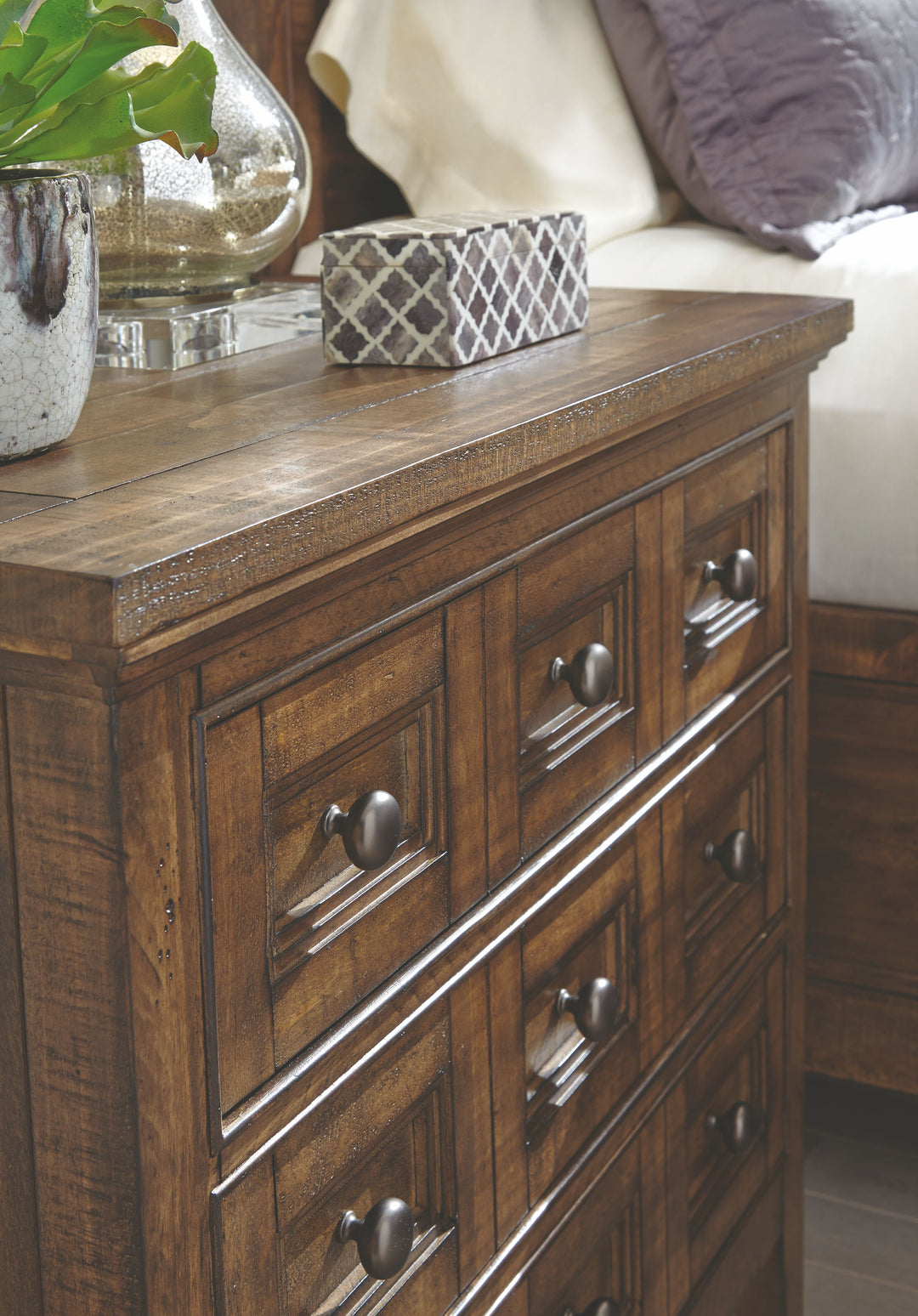 Bay Creek Toasted Nutmeg Drawer Nightstand - B4398-01