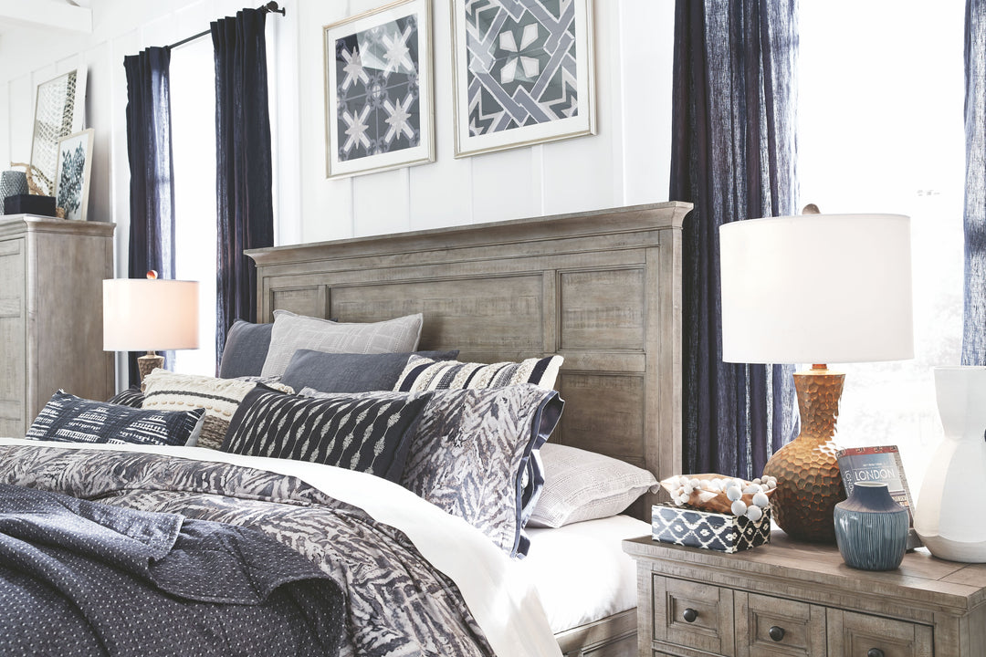 Paxton Place Dovetail Grey King Panel Bed - B4805-64