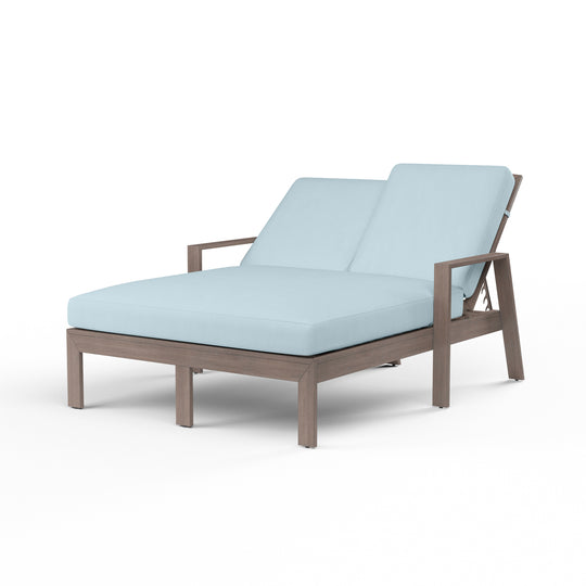 Laguna Double Chaise Lounge in Canvas Skyline, No Welt