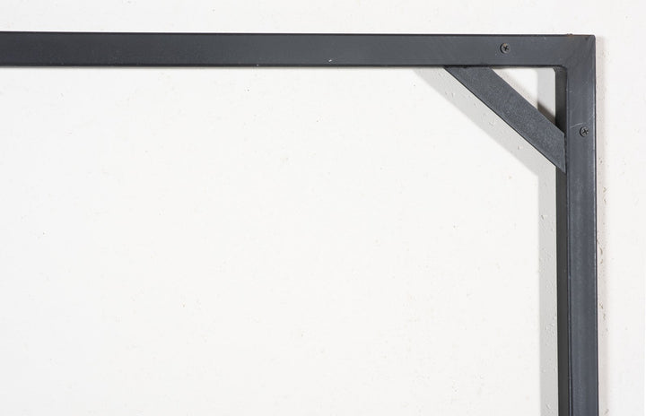 60"D x 4"W x 60"H/White Stone