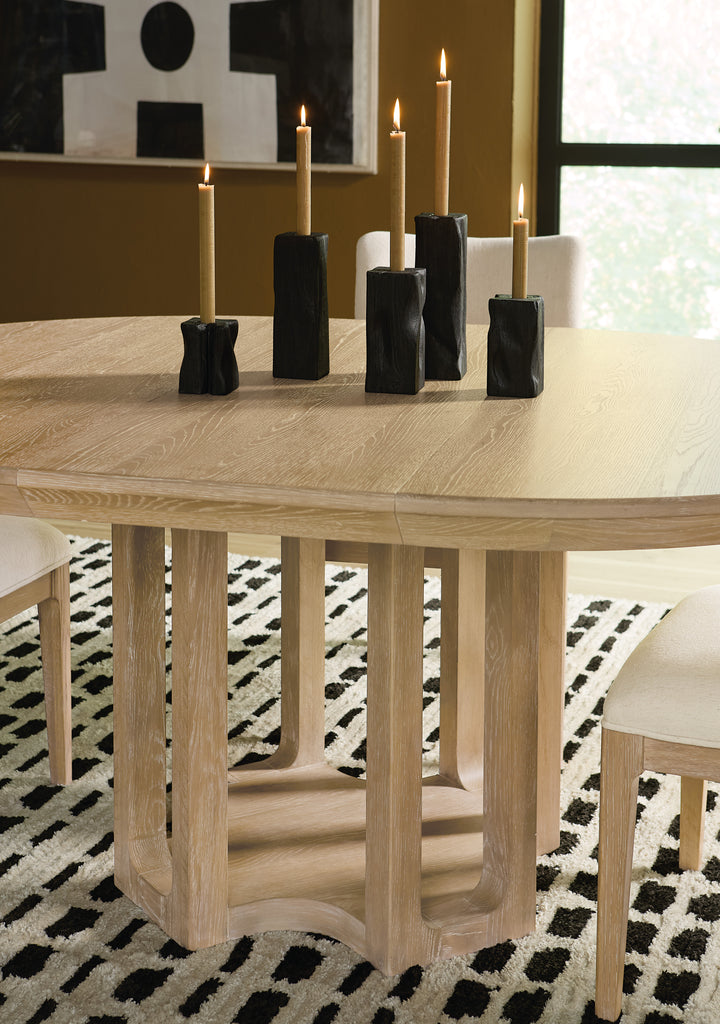 American Home Furniture Hooker Furniture Banyon Bay Round Dining Table with One 18-inch Leaf