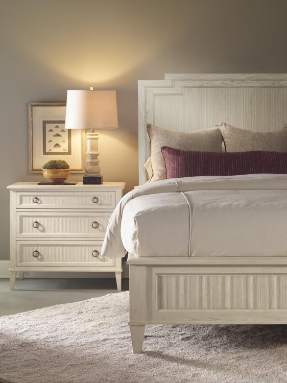 American Home Furniture Century Hampton Bed - King