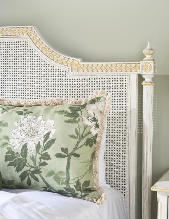 American Home Furniture Century Emily Bed - King