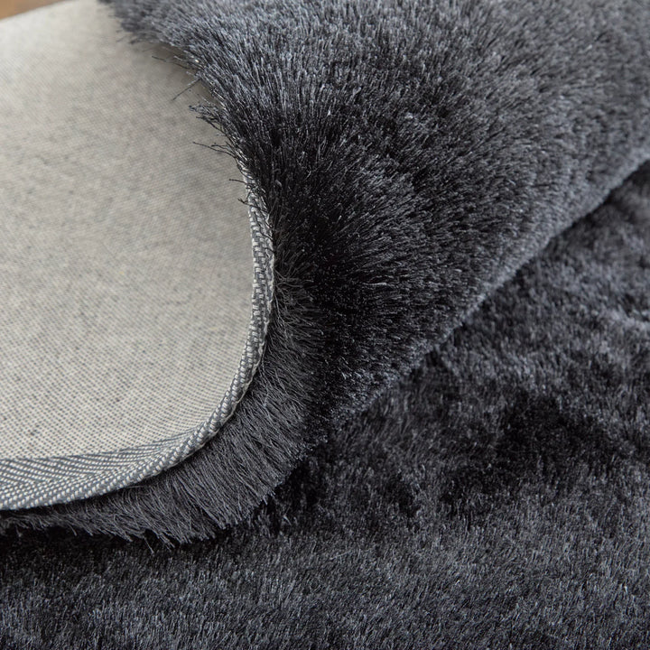 Round/8' x 8' /Black