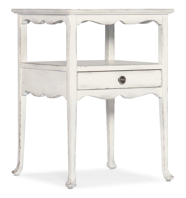 18.00"D x 18.00"W x 25.00"H/Magnolia White