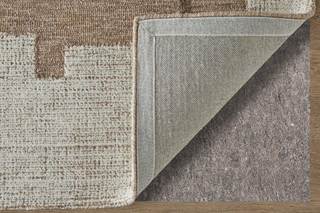 Rectangle/5' x 8'/Brown/Ivory