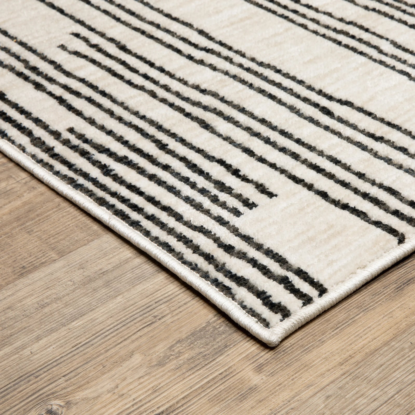 Oriental Weavers Hunter HNT04 RUGS