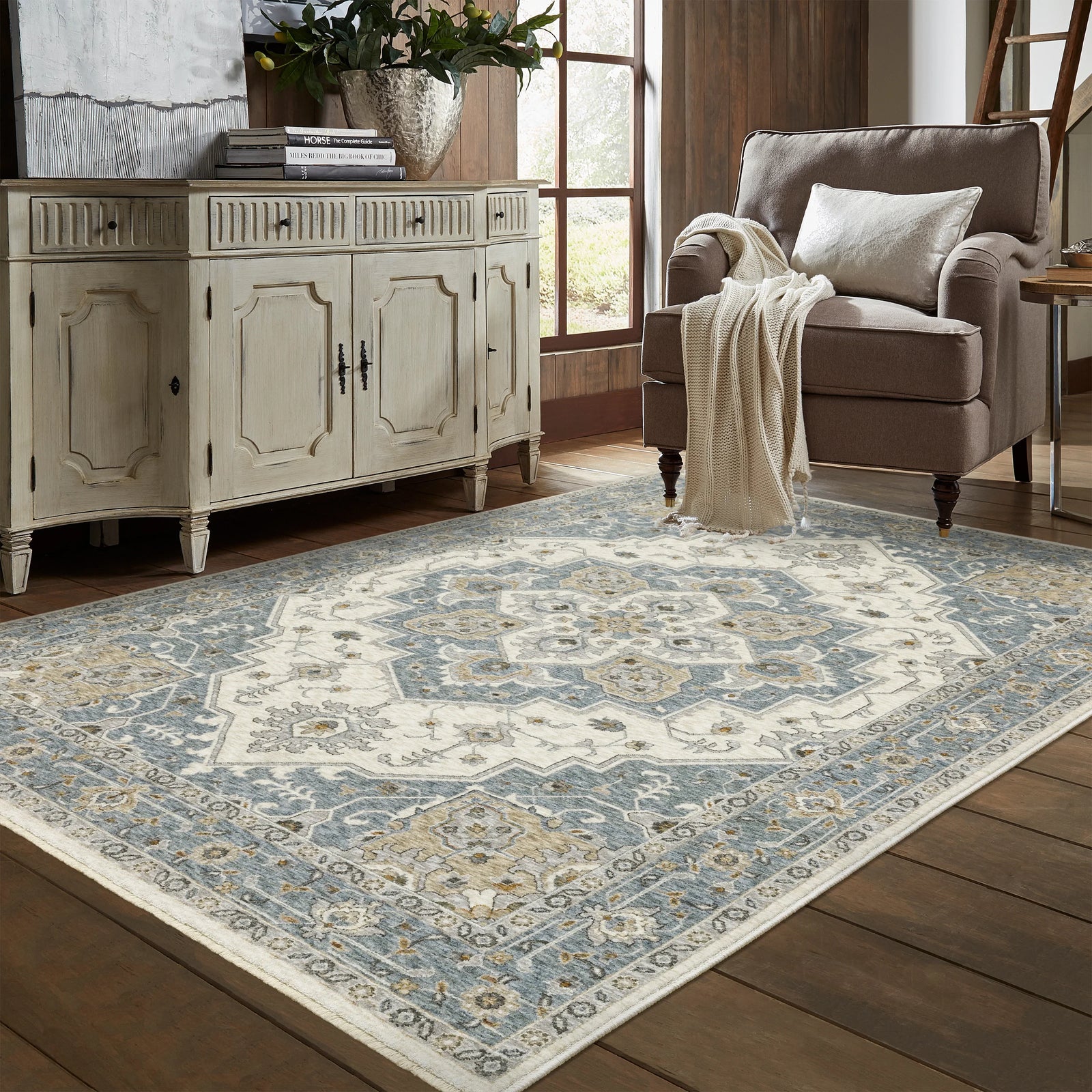 Oriental Weavers Maharaja 051F1 RUGS