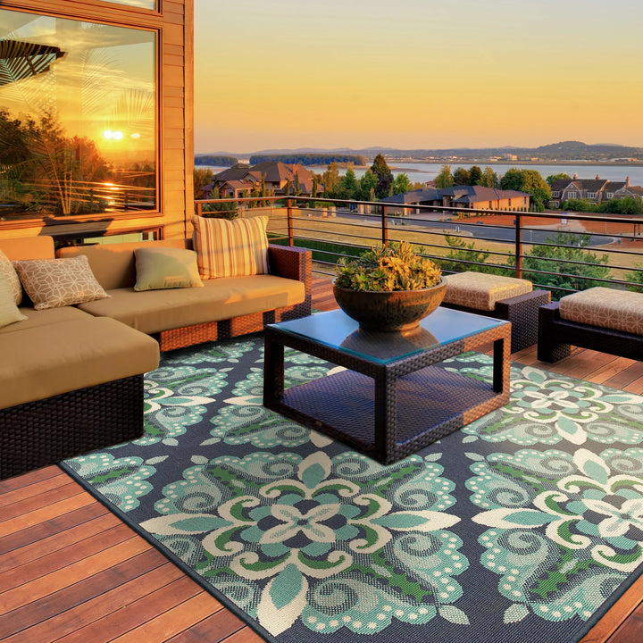 Meridian 2206B - AmericanHomeFurniture