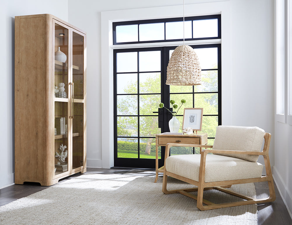 American Home Furniture | Hooker Furniture - Retreat Display Cabinet