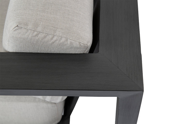 Redondo Club Chair in Canvas Skyline, No Welt
