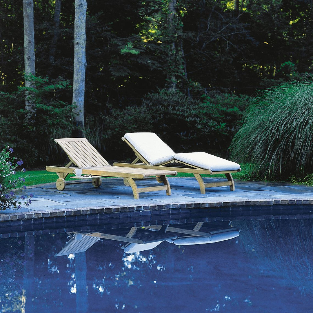 Classic Adj. Knee-Bend Chaise Lounge W/Wheels