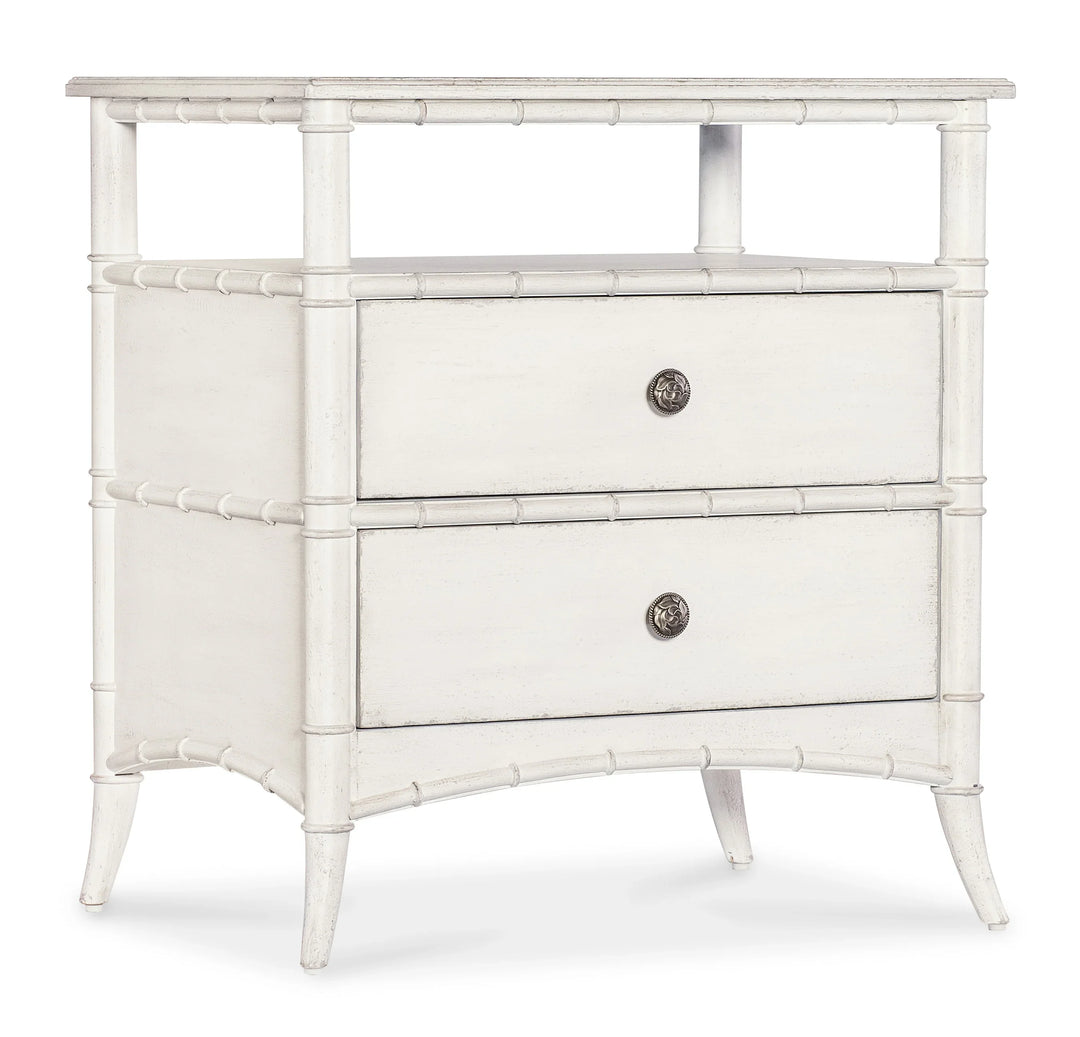 20.00"D x 28.00"W x 30.25"H/White Heron