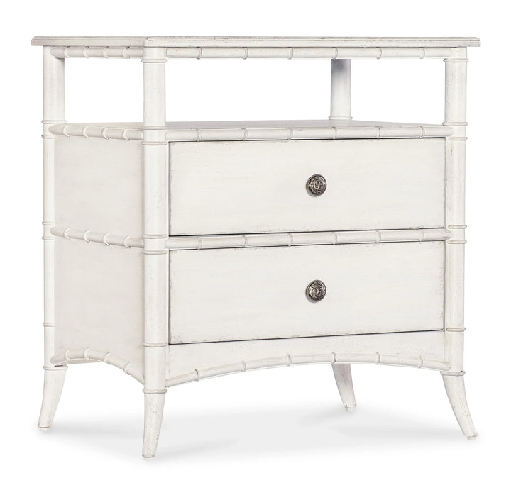 20.00"D x 28.00"W x 30.25"H/White Heron