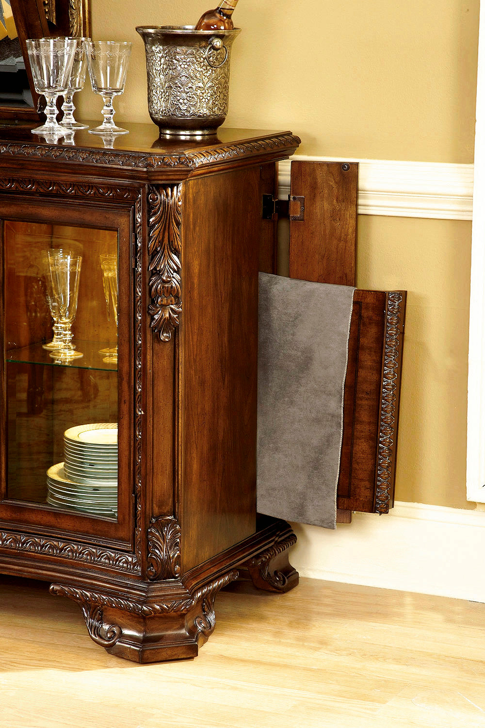 American Home Furniture | A.R.T. Furniture - Old World Wine & Cheese Buffet