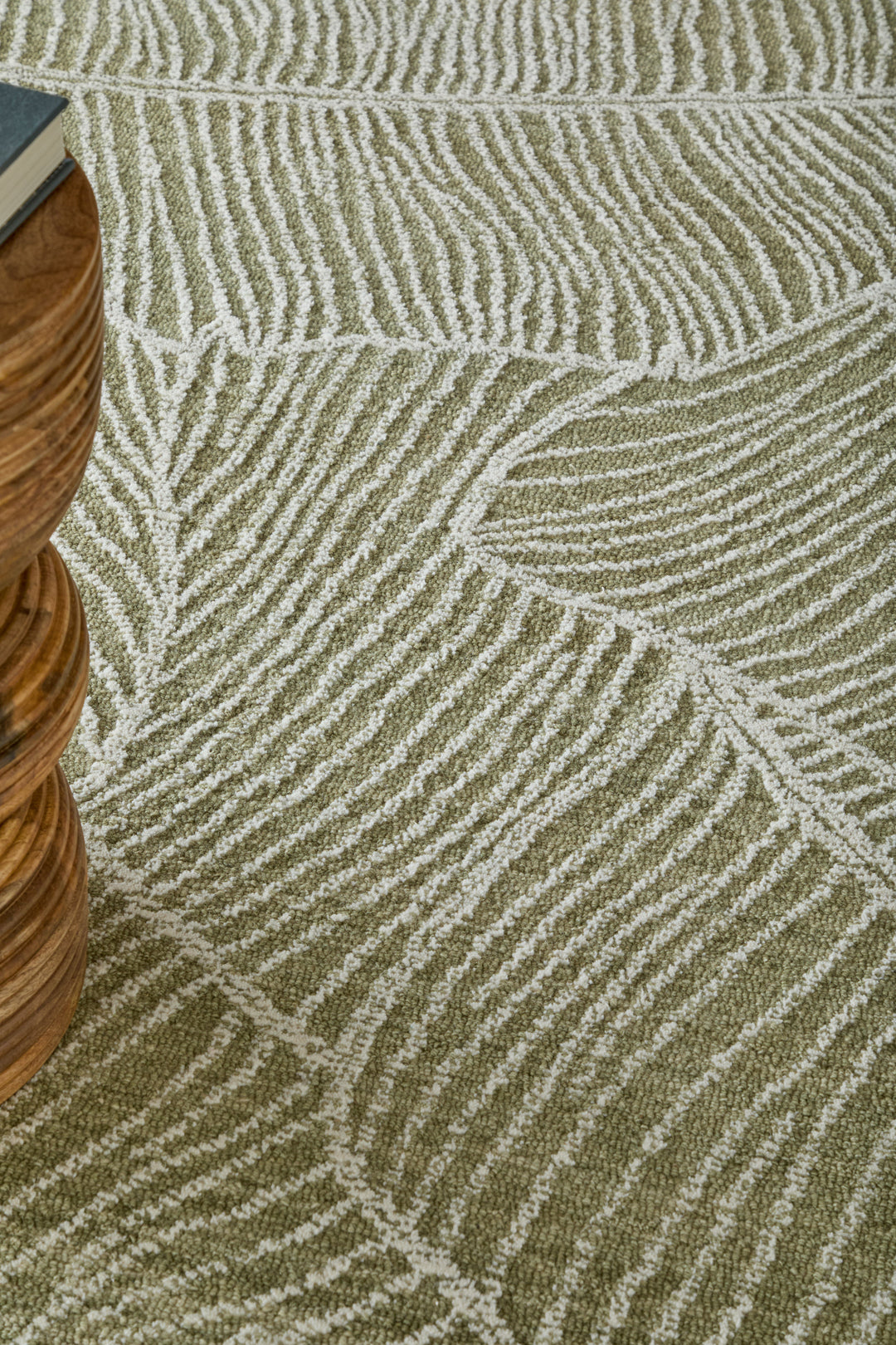 Rectangle/5' x 8'/Green/Ivory