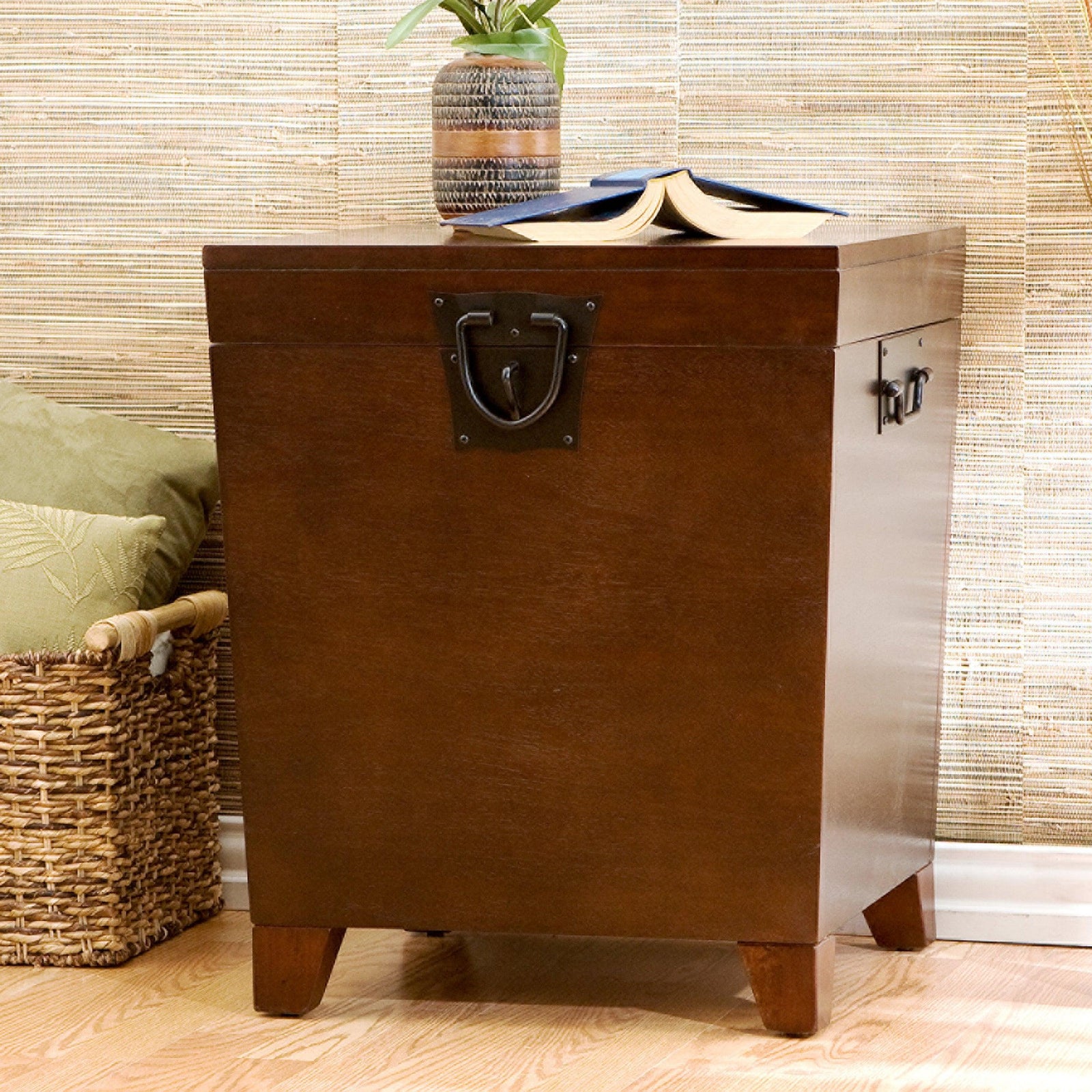 SEI Furniture Pyramid Trunk End Table - Espresso ACCENT TABLES