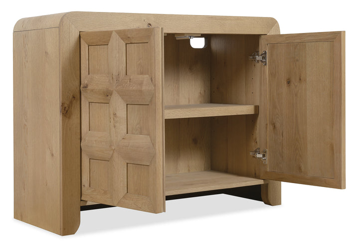 American Home Furniture Hooker Furniture Commerce and Market Haven Accent Chest
