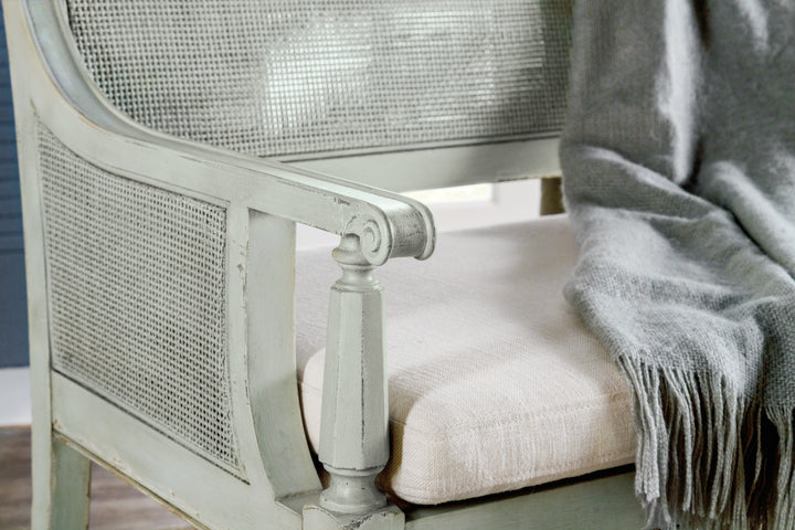 American Home Furniture Hooker Furniture Charleston Bench