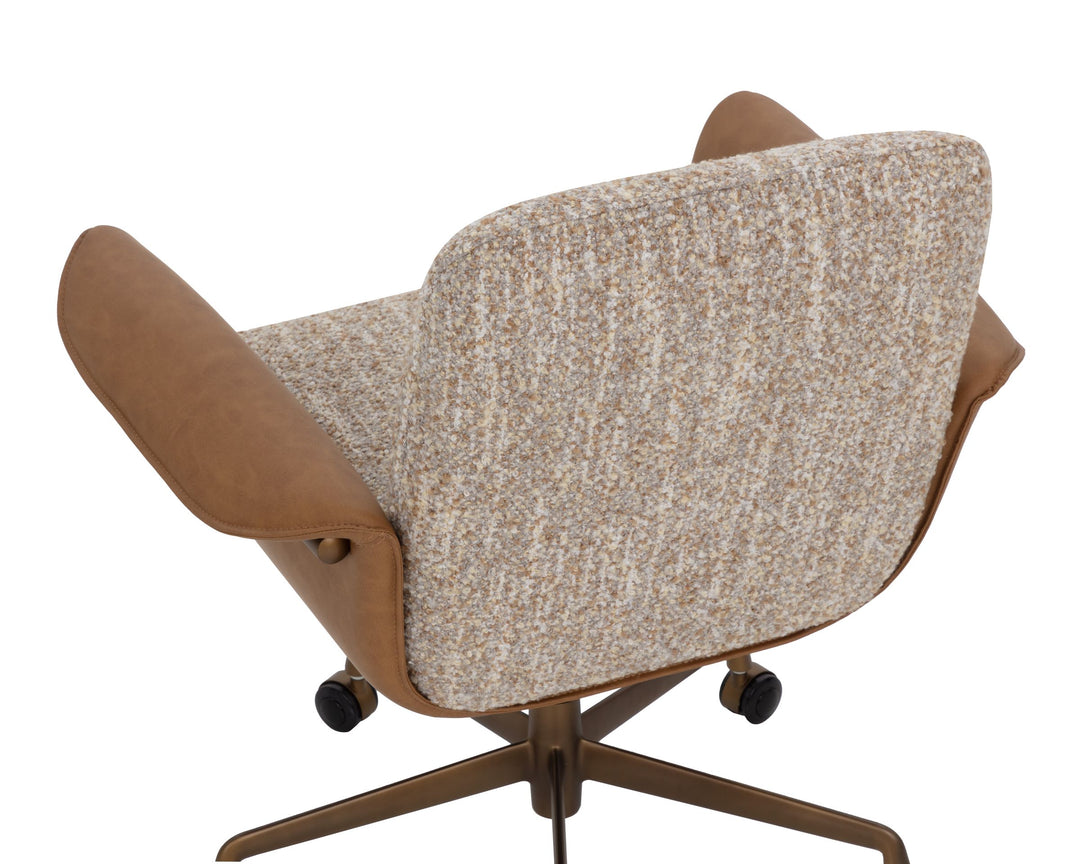 Holden Dusty Greige / Milliken Cognac