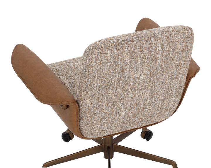 Holden Dusty Greige / Milliken Cognac
