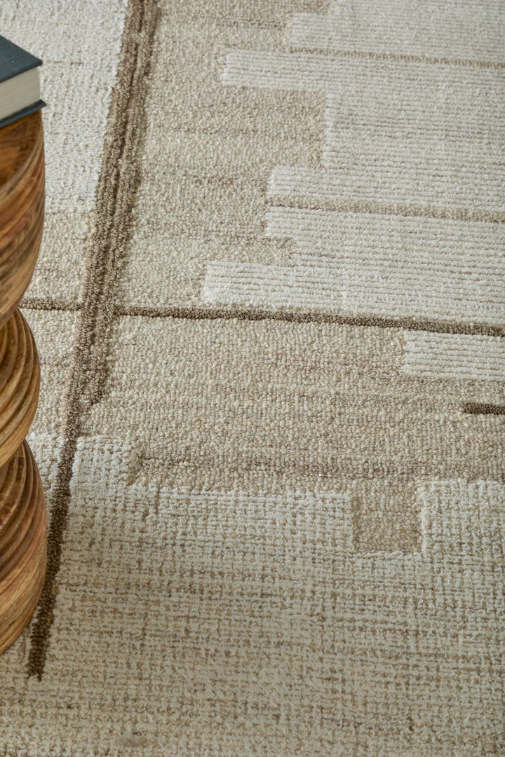 Rectangle/5' x 8'/Beige/Ivory