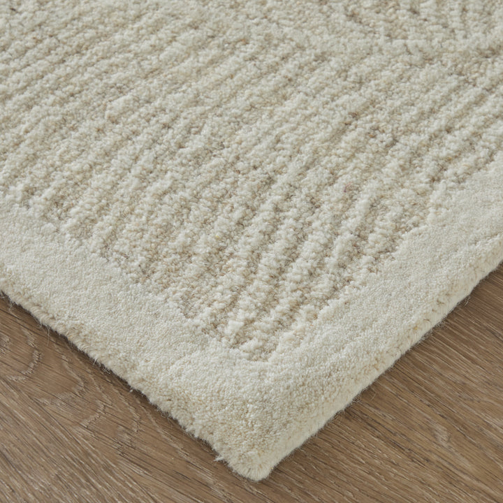 Rectangle/5' x 8'/Beige/Ivory