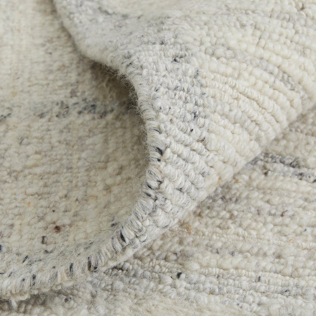 Rectangle/2' x 3'/Ivory/Gray