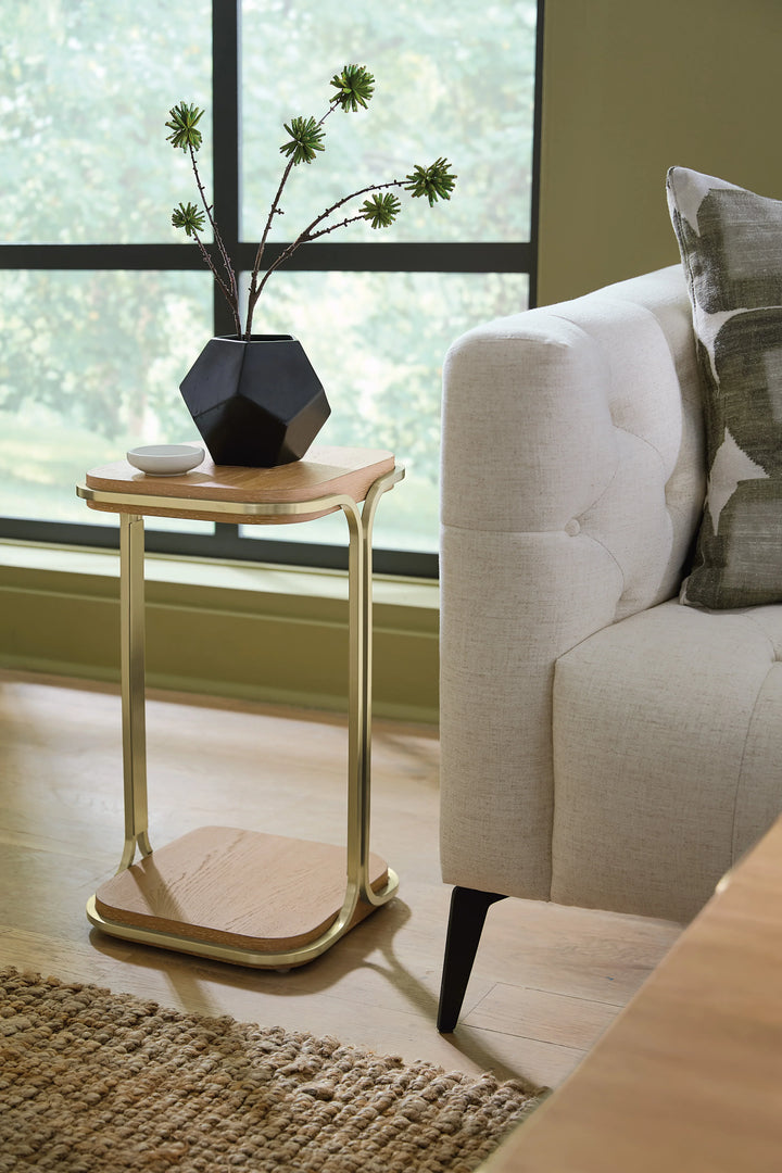 American Home Furniture Hooker Furniture Banyon Bay Accent Table