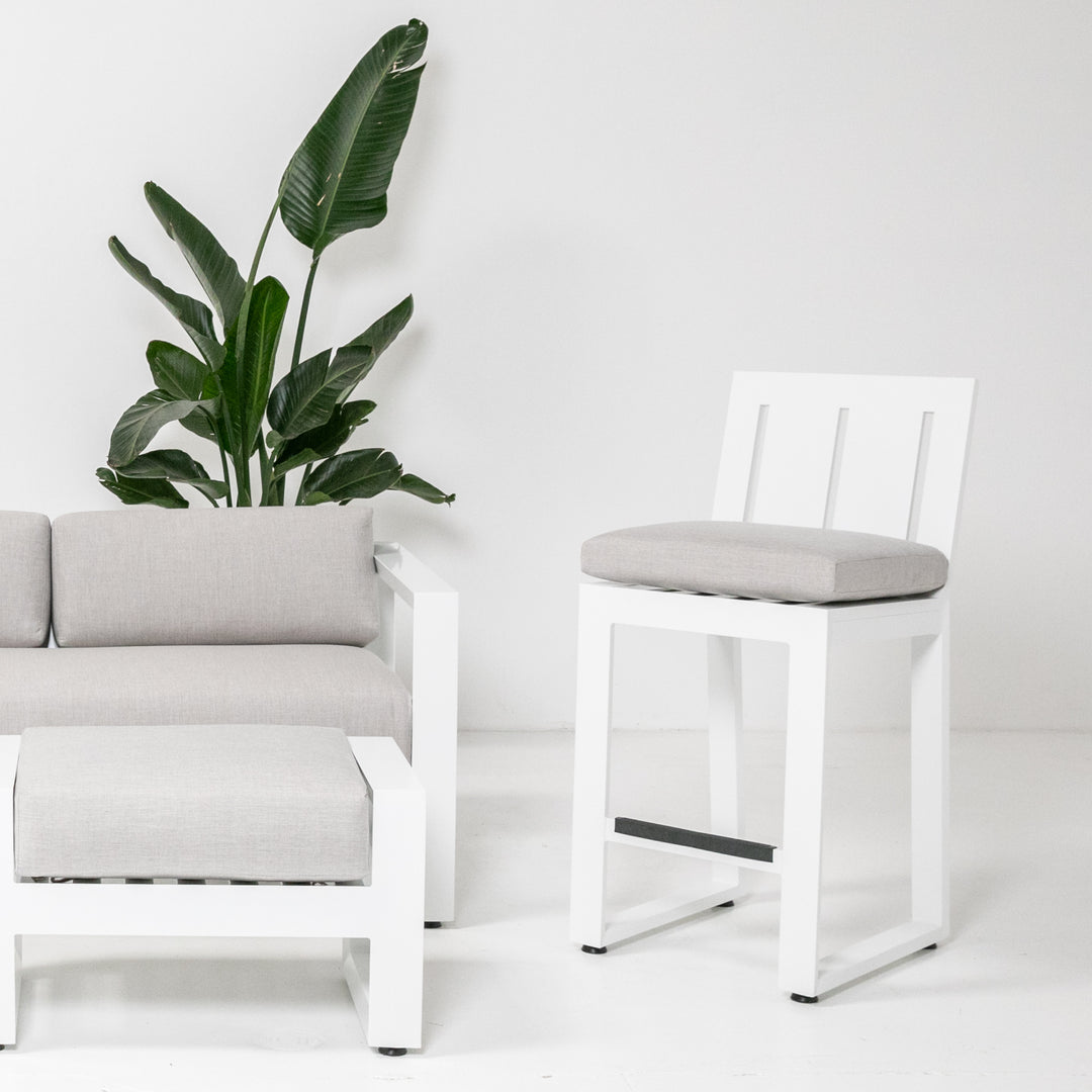 Newport Counter Stool in Canvas Skyline, No Welt