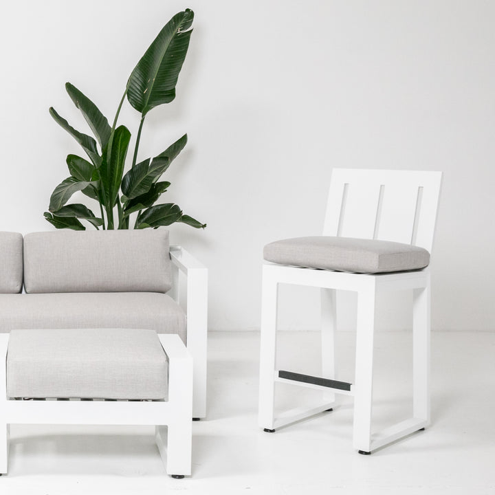 Newport Counter Stool in Canvas Skyline, No Welt