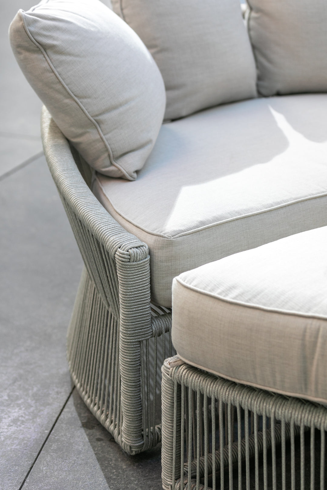 Miami Daybed in Dupione Celeste w/ Self Welt