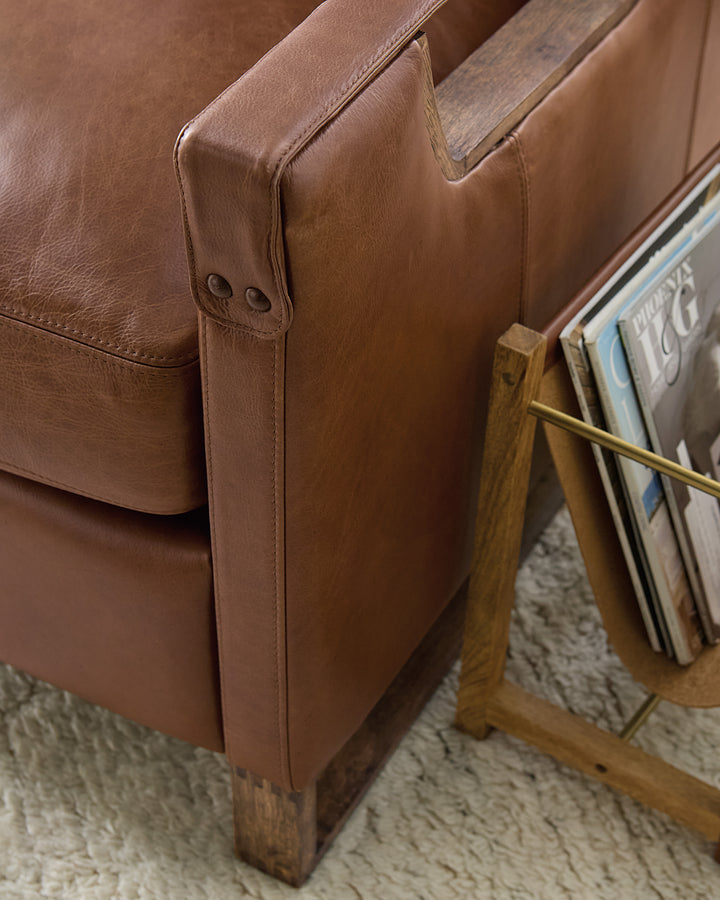 39.50"D x 27.50"W x 42.50"H/Brown