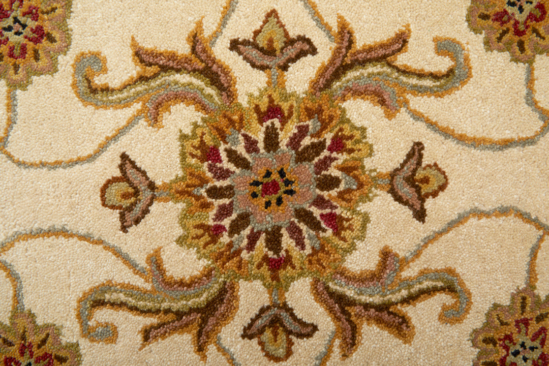 Rectangle/5' x 8'/Ivory/Red