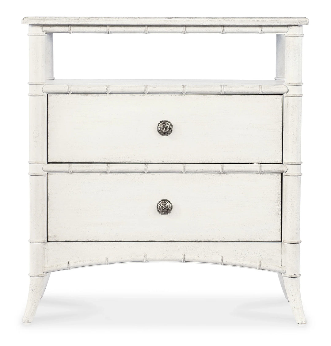 20.00"D x 28.00"W x 30.25"H/White Heron