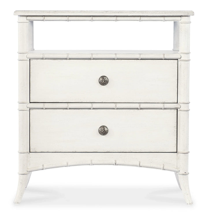 20.00"D x 28.00"W x 30.25"H/White Heron