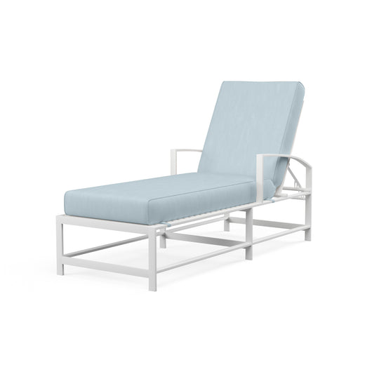 Bristol Chaise in Canvas Skyline w/ Self Welt